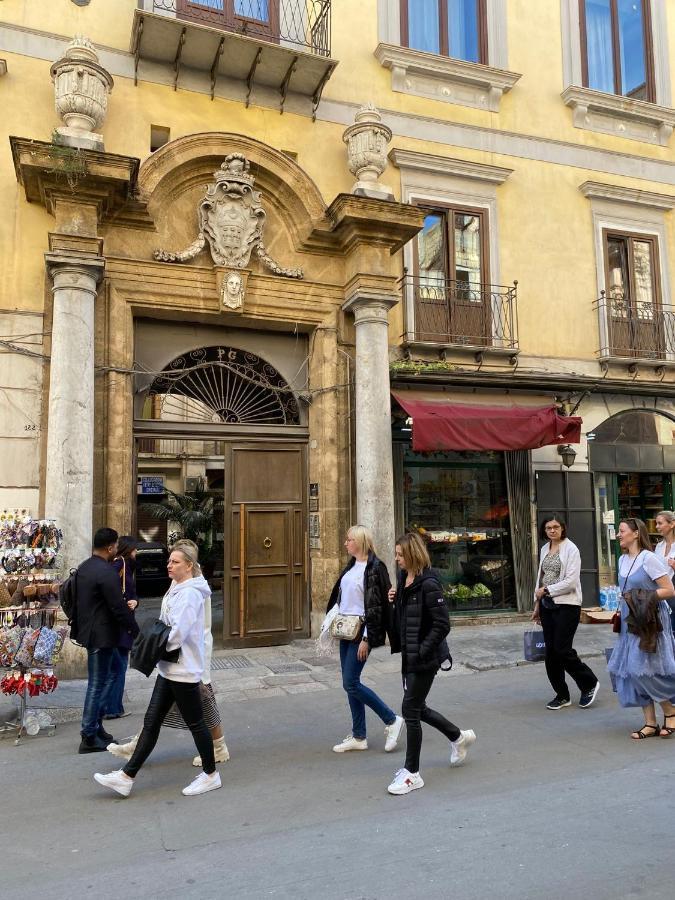 Pia'S Home In Pieno Centro Storico 팔레르모 외부 사진